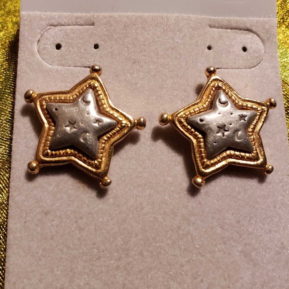 ☆ 90s Vintage Holiday Star Embossed Earrings ☆